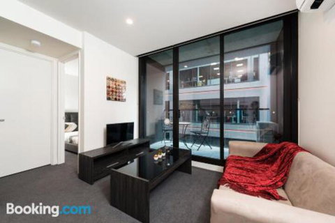Along Melbournes Magic Boulevard - Melbourne Tourism 4