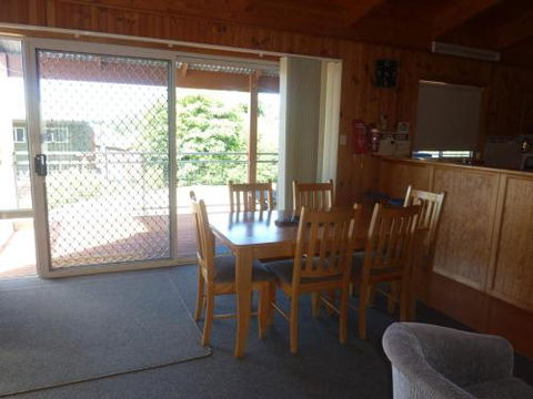 Bridport Villa - Melbourne Tourism 6
