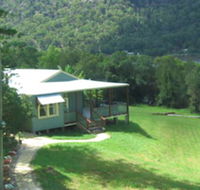 Singletons Retreat - Melbourne Tourism