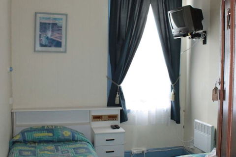 Bischoff Hotel - Melbourne Tourism 4