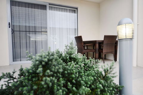 Oaks Middlemount Suites - Melbourne Tourism 4