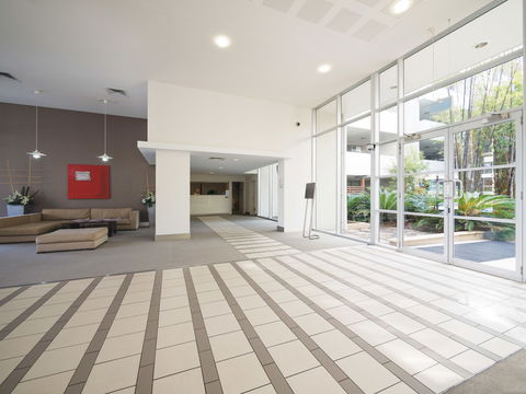 Oaks Brisbane Mews Suites - Melbourne Tourism 4