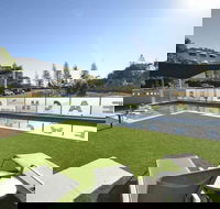 Beach Club Resort - Melbourne Tourism