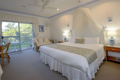 Ninderry Manor Luxury Retreat - Melbourne Tourism 6