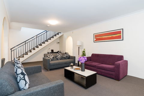 Eastwood Furnished Apartments - Melbourne Tourism 5