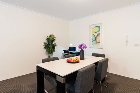 Eastwood Furnished Apartments - Melbourne Tourism 0