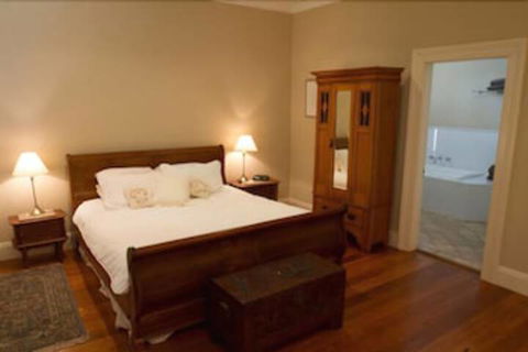 Tizzana Winery Bed & Breakfast - Melbourne Tourism 6