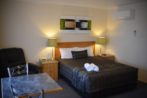 Arkana Motor Inn & Terrace Apartments - Melbourne Tourism 0