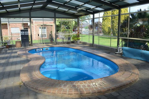 Arkana Motor Inn & Terrace Apartments - Melbourne Tourism 5