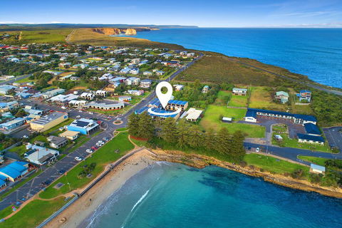 Sea Foam Villas - Melbourne Tourism 3