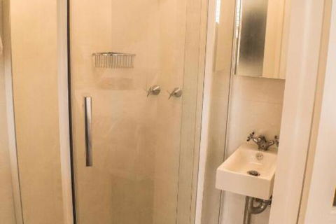 South Beach Bed & Breakfast - Melbourne Tourism 7