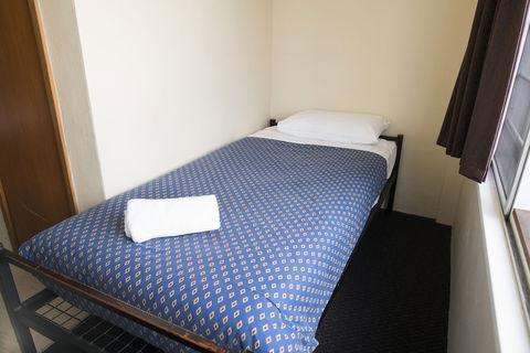 Banjo Paterson Inn - Melbourne Tourism 0