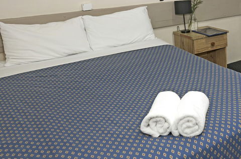 Banjo Paterson Inn - Melbourne Tourism 3