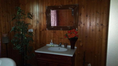 GOLDEN LACE B & B - Melbourne Tourism 3