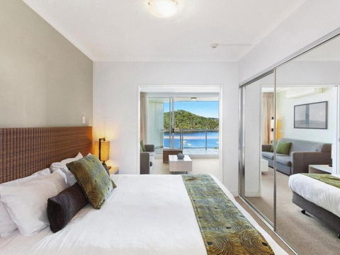 Ocean Panorama 1 Bedroom Oceanview Apt - Melbourne Tourism 2