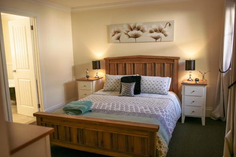 Quiet Escapes Cottages - Melbourne Tourism 3
