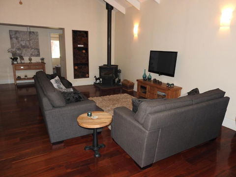 Quiet Escapes Cottages - Melbourne Tourism 2