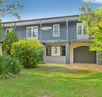 Bonny Beach House Holiday accommodation with pool - Melbourne Tourism