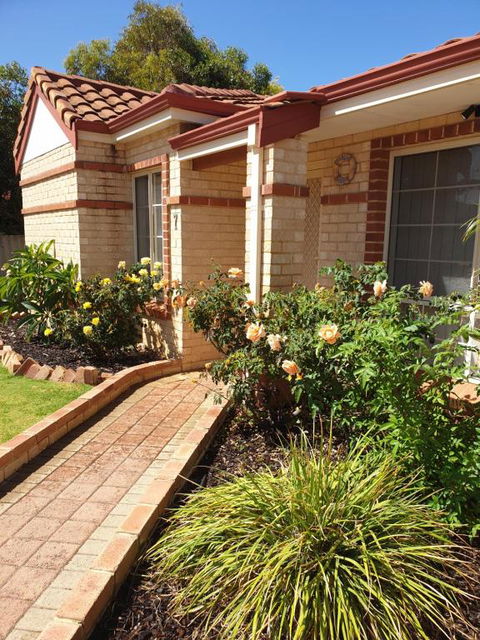 Beachside Retreat 2 - Melbourne Tourism 2