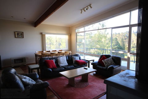 Fairways Close - Melbourne Tourism 1