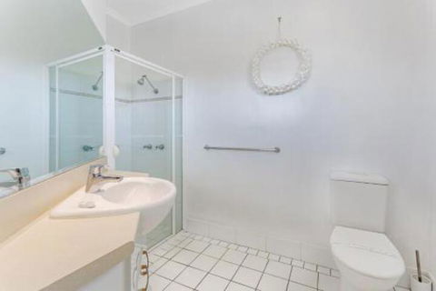 Zenith Unit 7 Shoal Bay - Melbourne Tourism 3