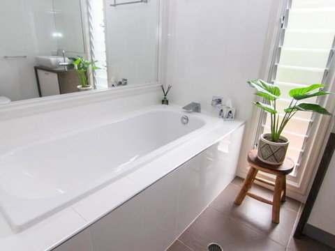 Two Sands Town House - Melbourne Tourism 6