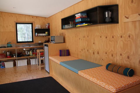 BAY Of FIRES ECO HUT Off Grid Experience At Binalong Bay - Melbourne Tourism 6