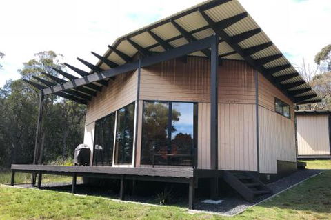BAY Of FIRES ECO HUT Off Grid Experience At Binalong Bay - Melbourne Tourism 2
