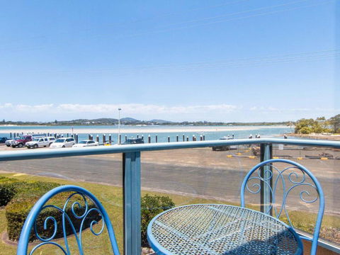 Fairholme 8 Perfect Lakefront Position - Melbourne Tourism 3