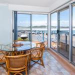 Fairholme 8 Perfect Lakefront Position - Melbourne Tourism 0