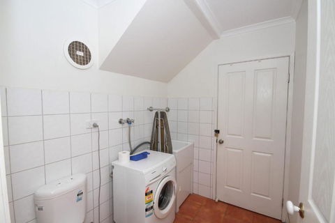 FANTASTIC HOLIDAY UNIT In A PERFECT LOCATION - Melbourne Tourism 4