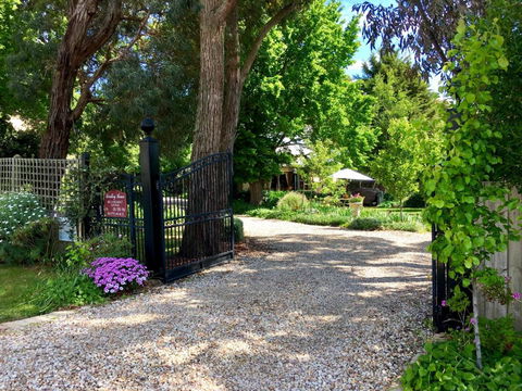 Bindley House B & B Cottage - Melbourne Tourism 6