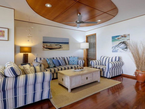 Claytons 8 - Melbourne Tourism 5