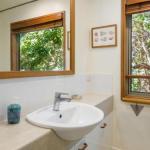 Claytons 10 - Melbourne Tourism 0