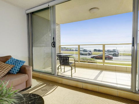 Ebbtide 2 On Main Beach! - Melbourne Tourism 1