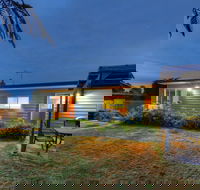Castaway Cottage - Essentially Tas - Melbourne Tourism