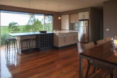 THE Lake House - Surf Side - Melbourne Tourism 0