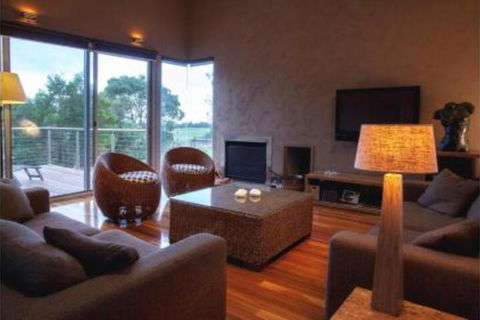 THE Lake House - Surf Side - Melbourne Tourism 2