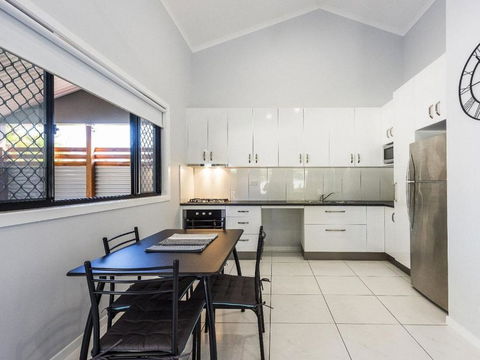 Tais Hideaway - Melbourne Tourism 3