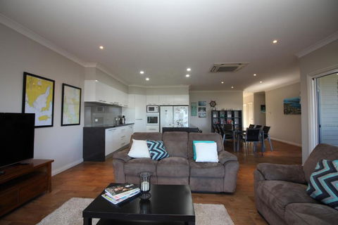 Waterfront On Osprey - Melbourne Tourism 6