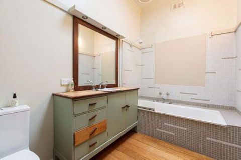 BEACHSIDE GETAWAY DROMANA - Melbourne Tourism 4