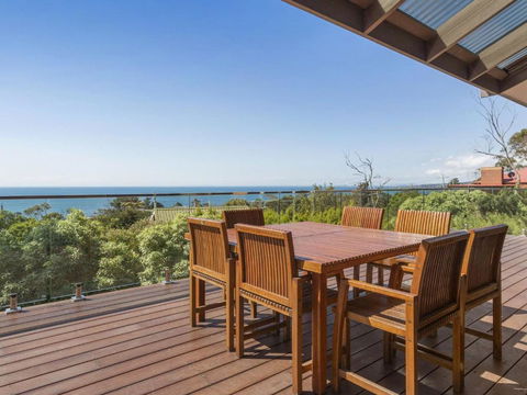 VIEWS At MCCRAE..... - Melbourne Tourism 5
