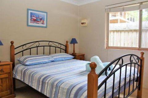 BEACHSIDE VILLA 2 - Melbourne Tourism 3