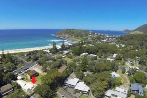 BEACHSIDE VILLA 2 - Melbourne Tourism 6