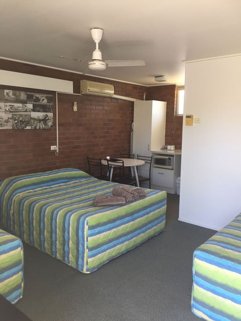 Millmerran Motel - Melbourne Tourism 3