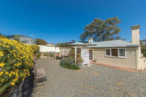 Captain Roddas Cottage - Melbourne Tourism 2