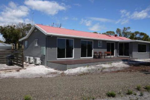 Umtali Beach House - Melbourne Tourism 3