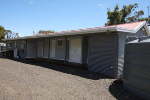 Umtali Beach House - Melbourne Tourism 4