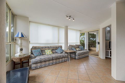 Fabulous Pet Friendly Family Home - 3 Carribean Court - Melbourne Tourism 4