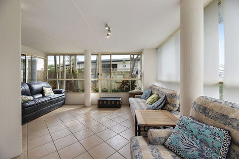 Fabulous Pet Friendly Family Home - 3 Carribean Court - Melbourne Tourism 7